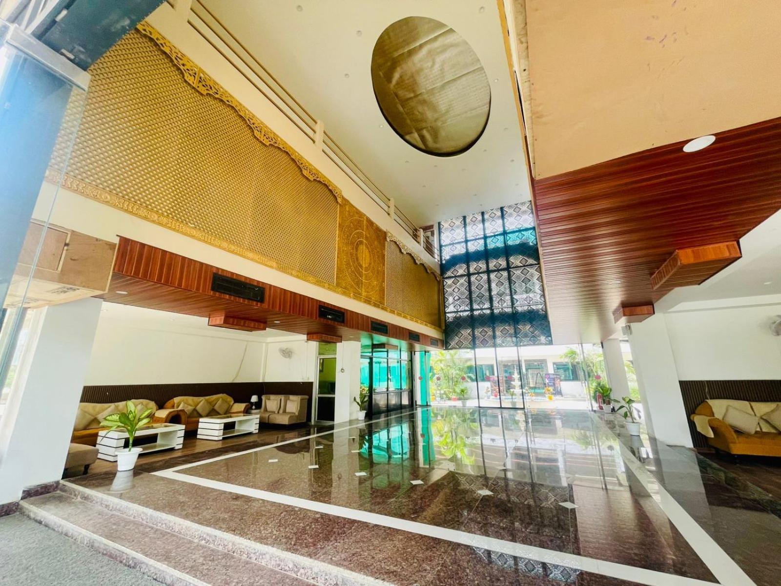 Country Inn Ayodhya - Opposite Airport ภายนอก รูปภาพ